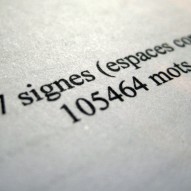 Que doit-on mettre sur la page couverture d’un manuscrit?