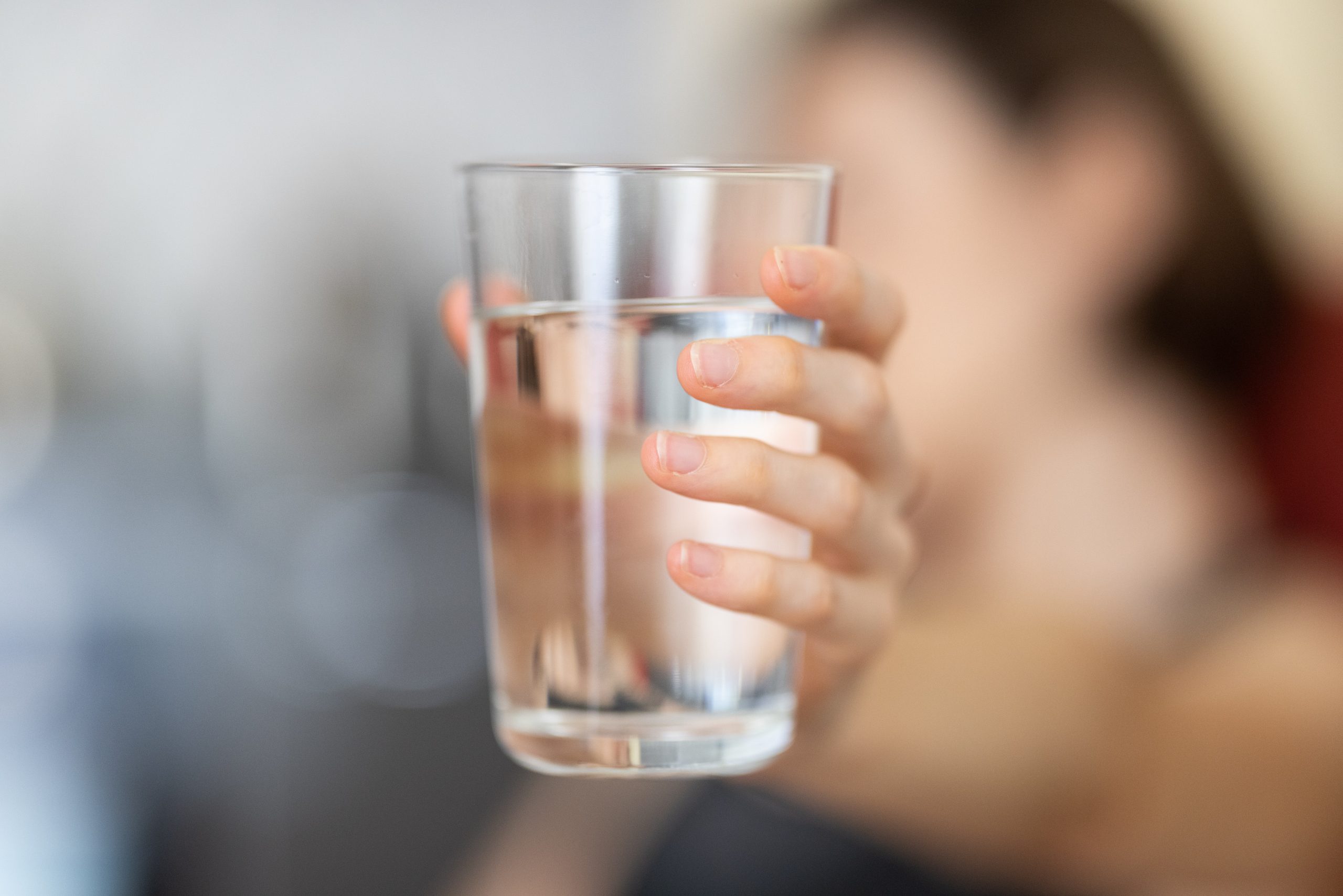 Boire de l'eau aide à mieux écrire